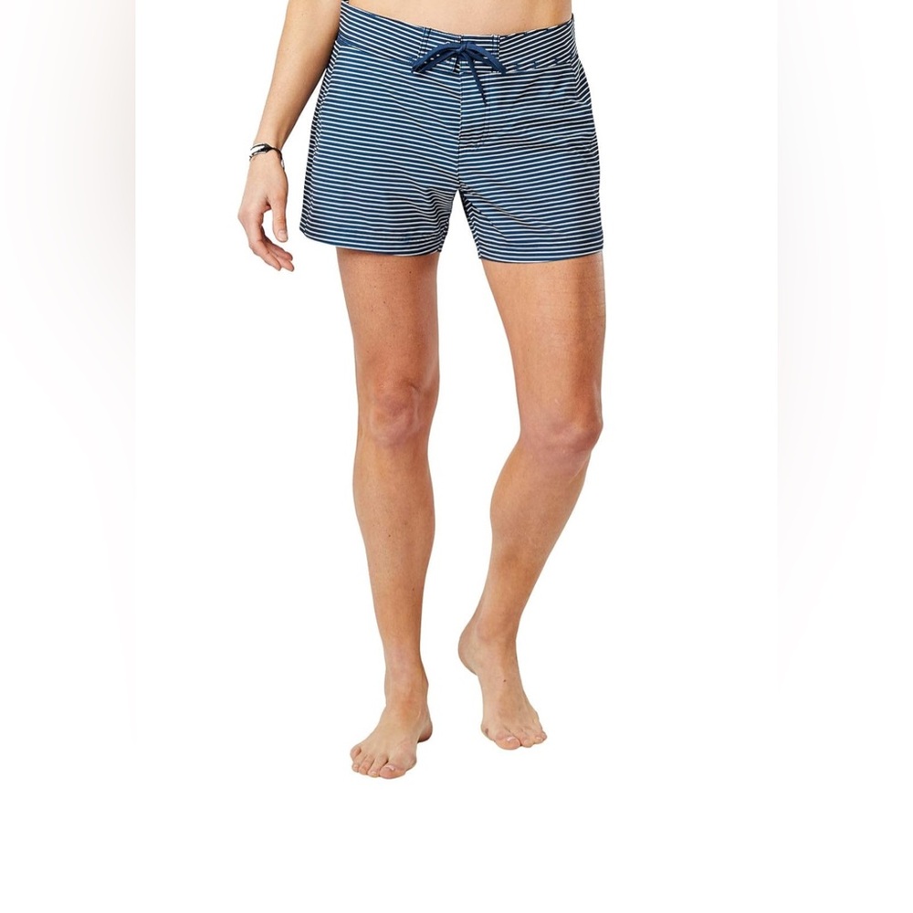 NWT Carve Designs women’s Marin Short, in blue and white bay stripe size 10